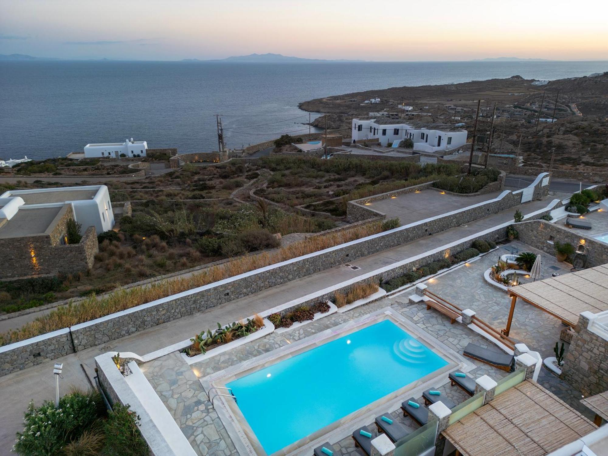 Mando Pool Villas W Sea Views - Five Bedrooms Super Paradise Beach  Buitenkant foto